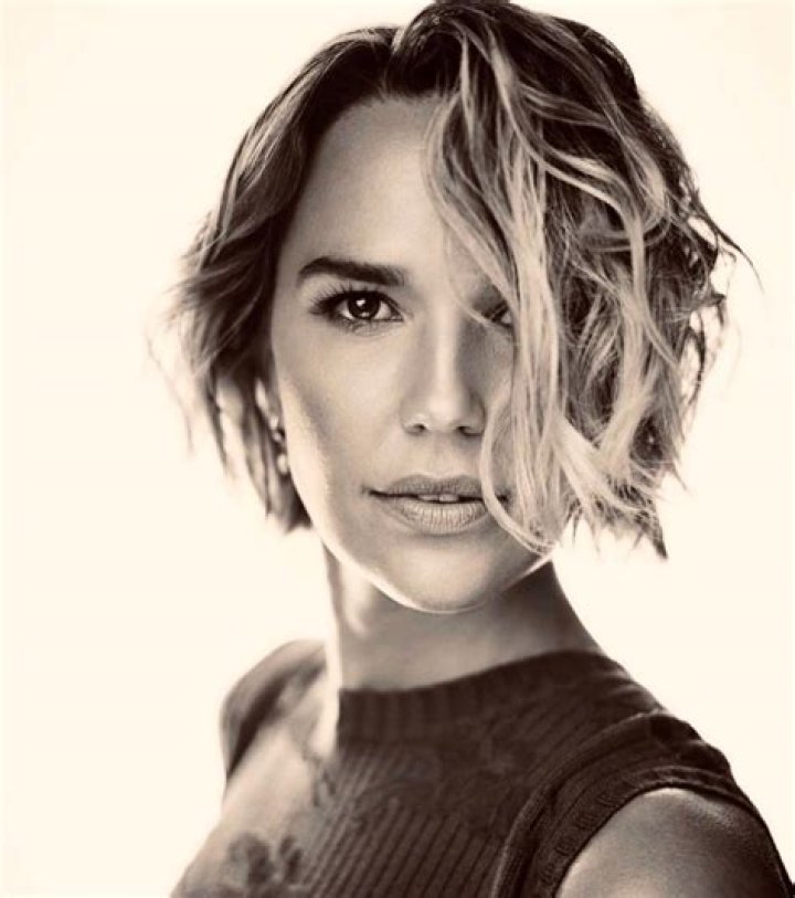 Arielle Kebbel Bra Size, Age, Weight, Height, Measurements
