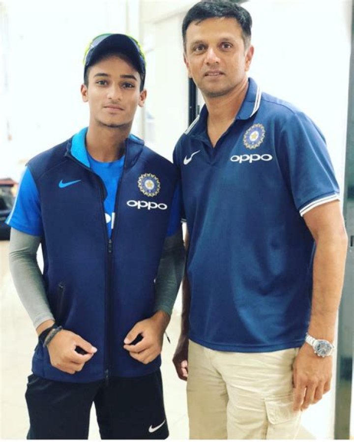 Ayush Badoni Wiki, Age, Height, Net Worth, Family, Girlfriend & IPL 2022