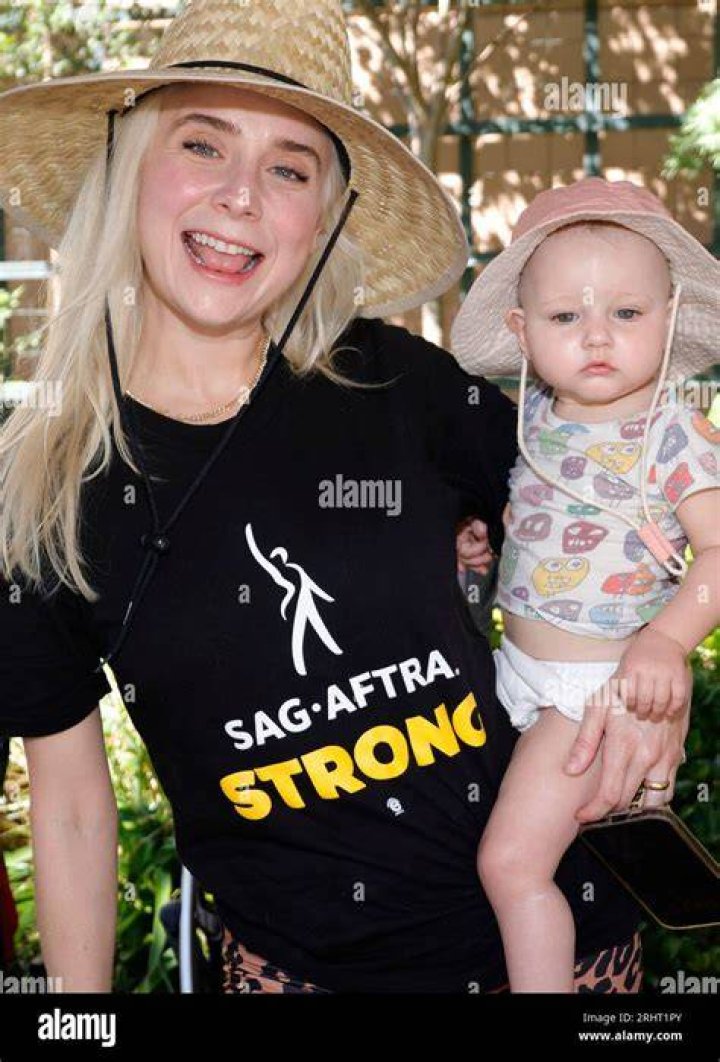 Big Bang Theory's Alessandra Torresani Shares Swimsuit Photo From Miami