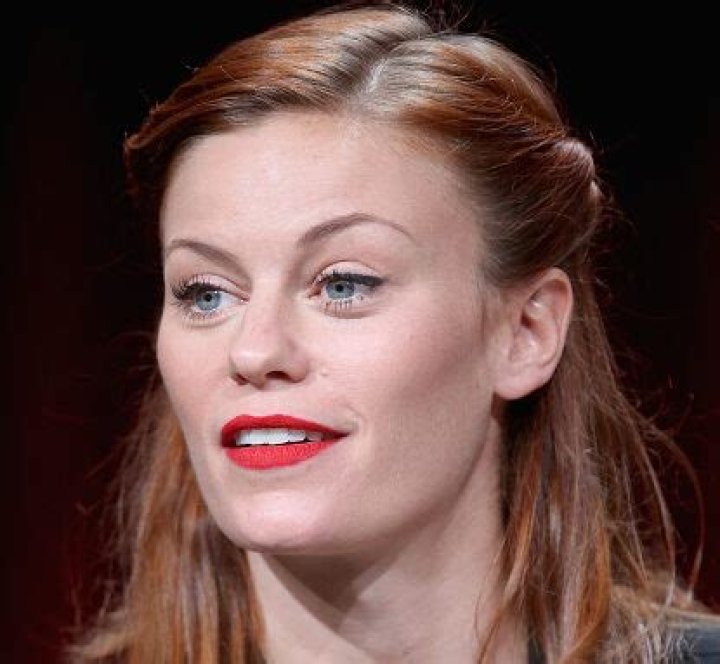 Cassidy Freeman Bra Size, Age, Weight, Height, Measurements