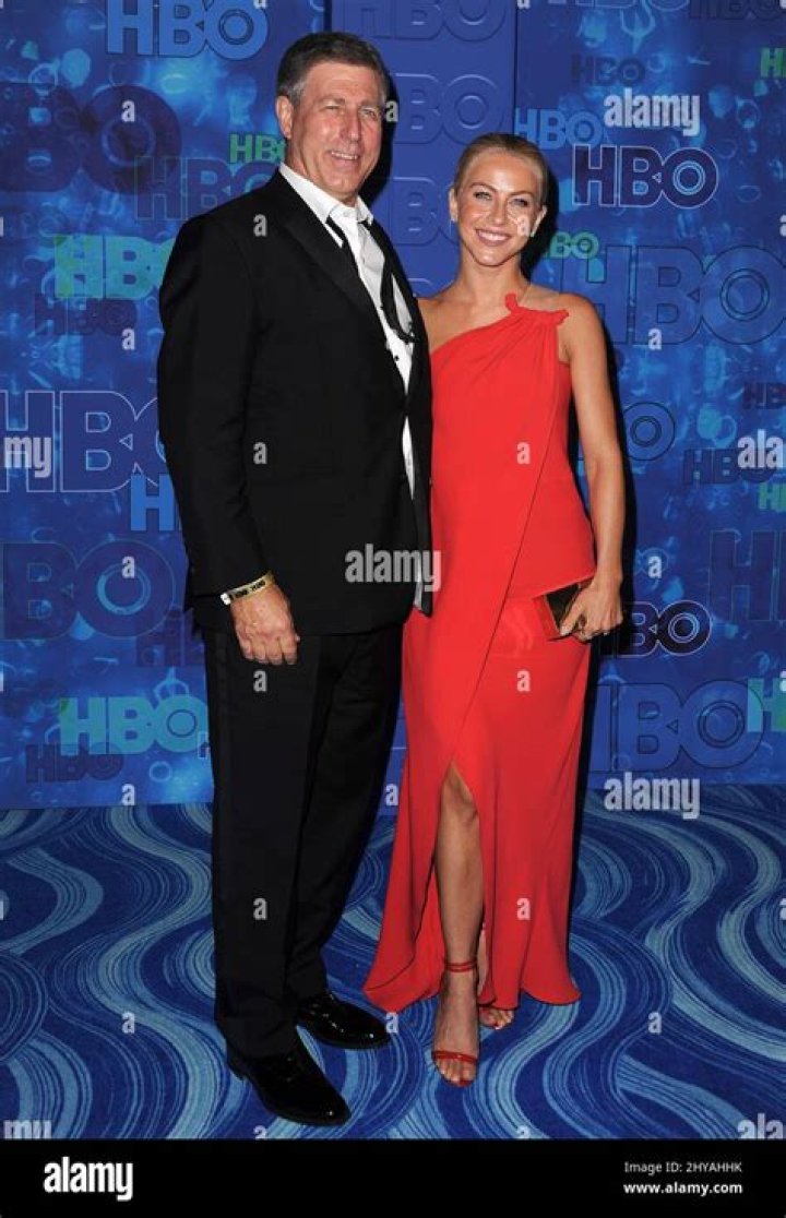 Julianne Hough Parents Marriann Hough And Bruce Robert Hough: Family And Ethnicity