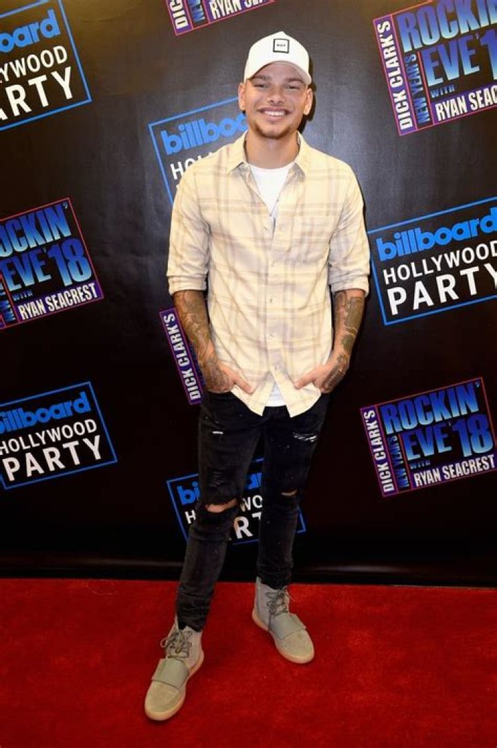 Kane Brown Height Weight Body Measurements Shoe Size Stats Facts Bio