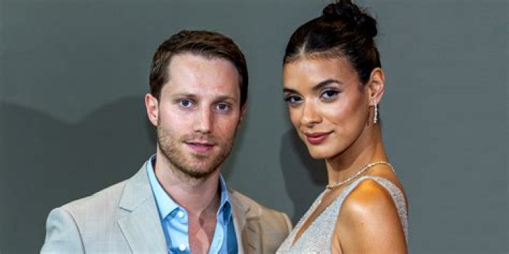 Laysla De Oliveira Wiki, Age, Boyfriend, Height, Net Worth, Parents & More