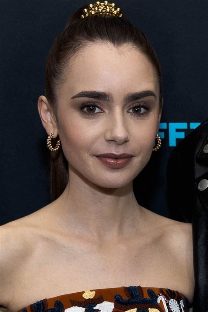Lily Collins Favorite Books Color Food Music Movies Biography