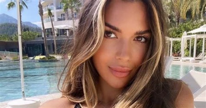 Love Island's Ekin-Su Culculoglu Shares Swimsuit Photo of "Beauty"