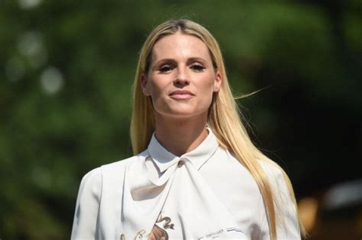 Michelle Hunziker in Bathing Suit is "Magnifica!" — Celebwell