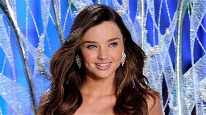 Miranda Kerr Bra Size, Age, Weight, Height, Measurements