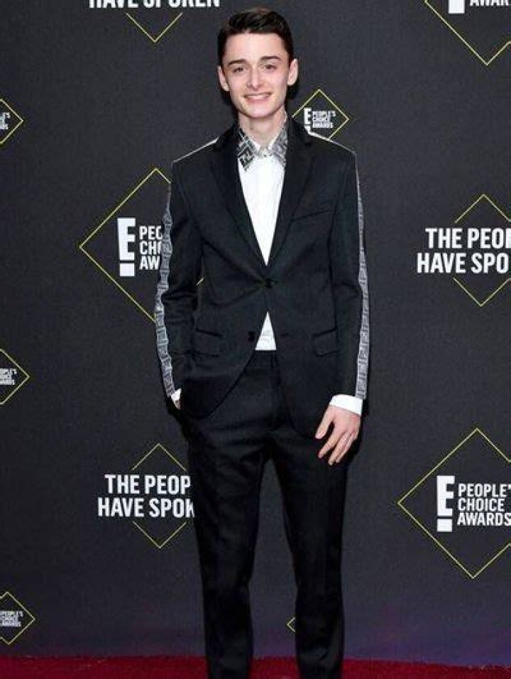 Noah Schnapp Height Weight Shoe Size Body Measurements Stats Facts