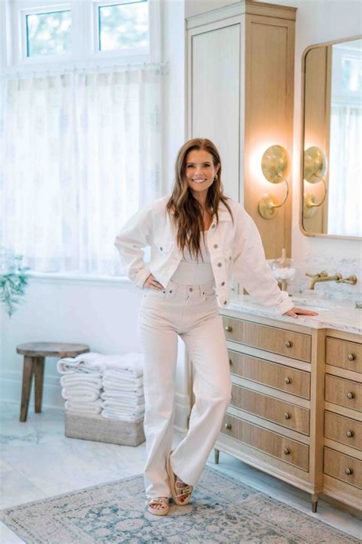 Sweet Magnolias Star JoAnna Garcia Swisher Shares Swimsuit Photo of "Girl's Weekend"