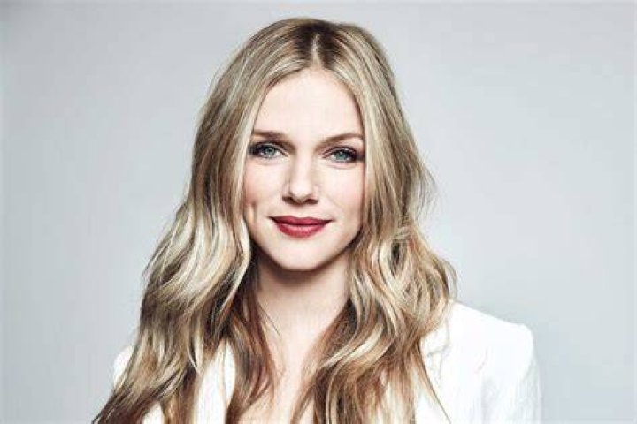 What Ethnicity Is Tracy Spiridakos? – Celebrity